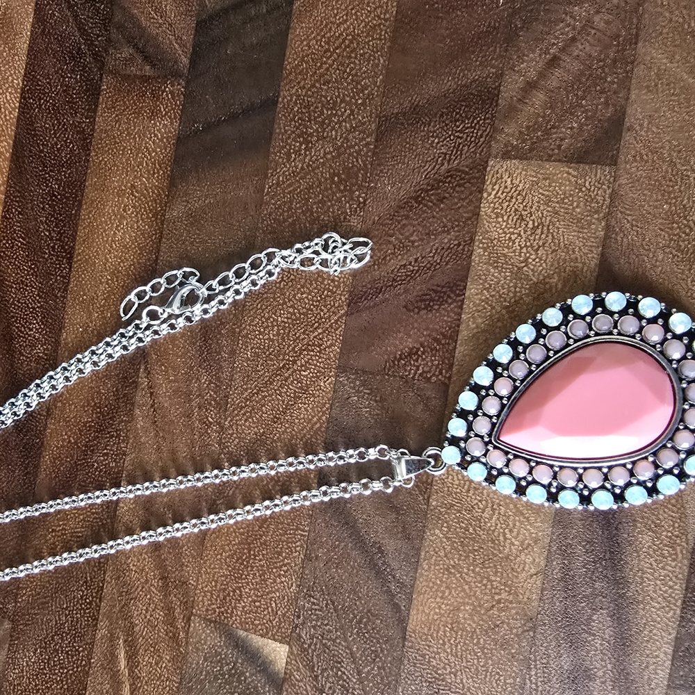 Elegant Silver and Pink Teardrop Necklace